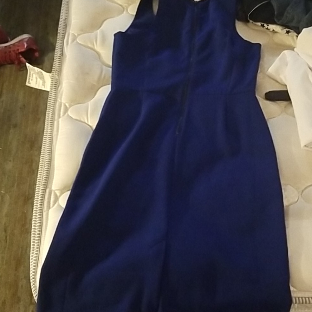 Dress - Picture 2 of 3